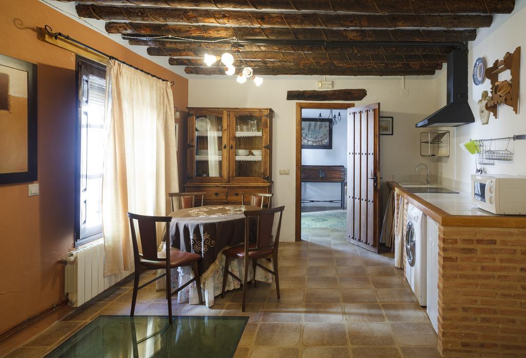 La Casa Del Tio Venancio Pension Caracenilla Buitenkant foto