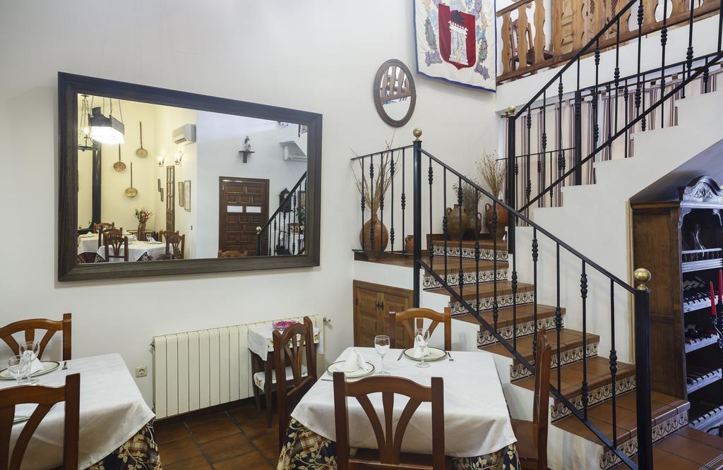 La Casa Del Tio Venancio Pension Caracenilla Buitenkant foto