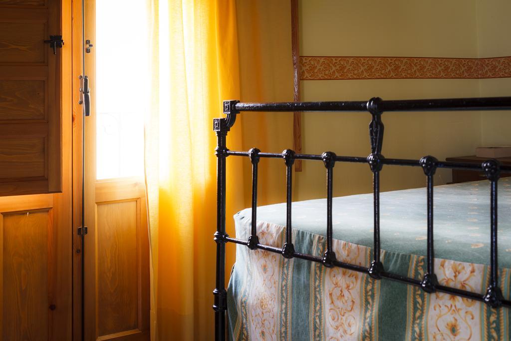 La Casa Del Tio Venancio Pension Caracenilla Kamer foto